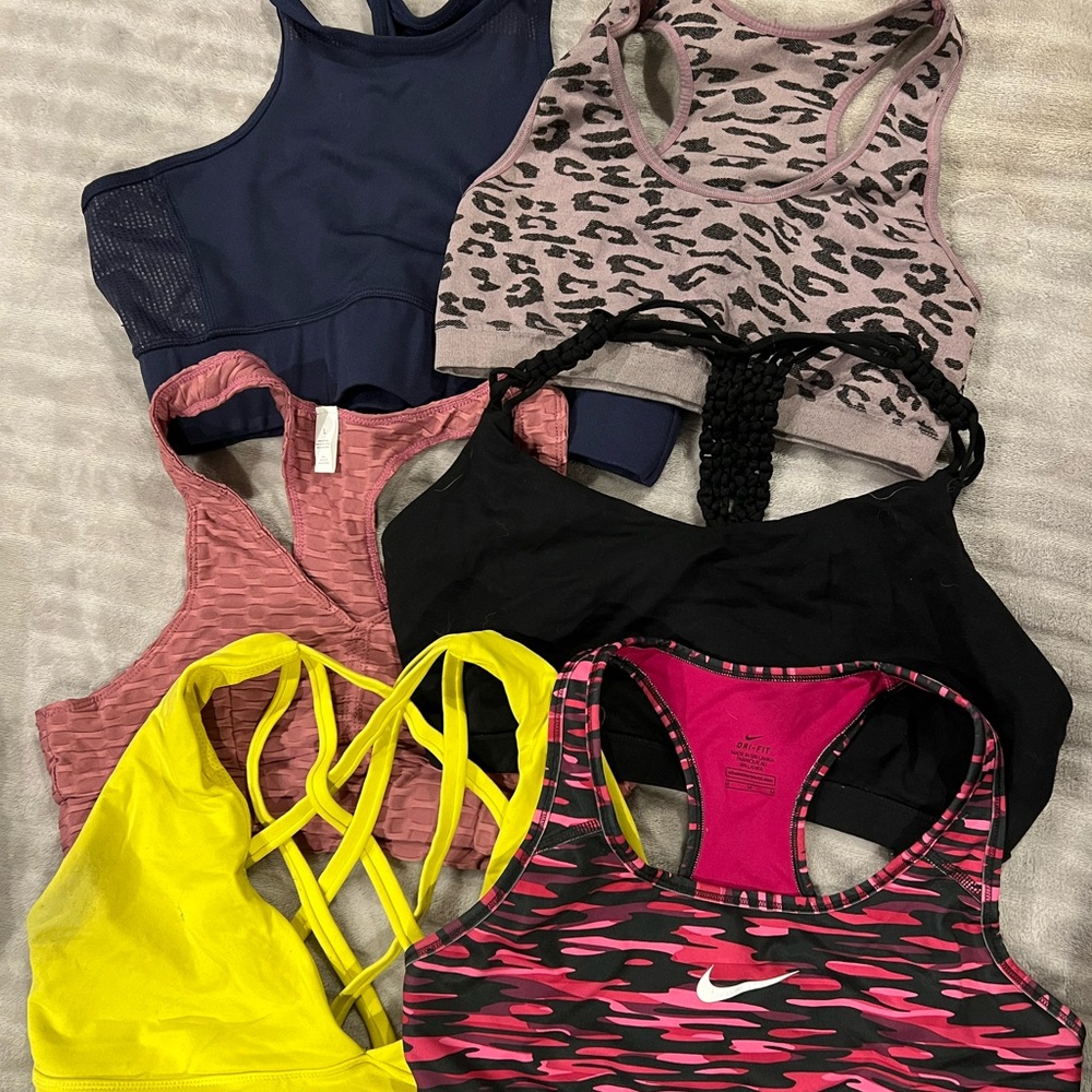 Pink camo Nike. Yellow strappy ethos.